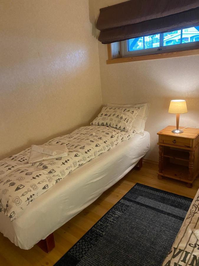 Heloise'S Accommodation Fredvang Bagian luar foto